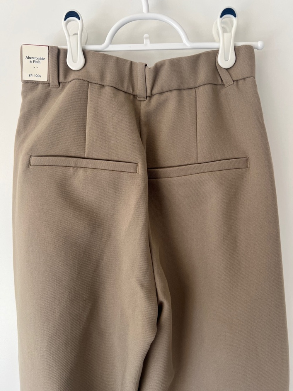 High-Waist Wide Leg Trousers in Taupe - Picture 4 of 10